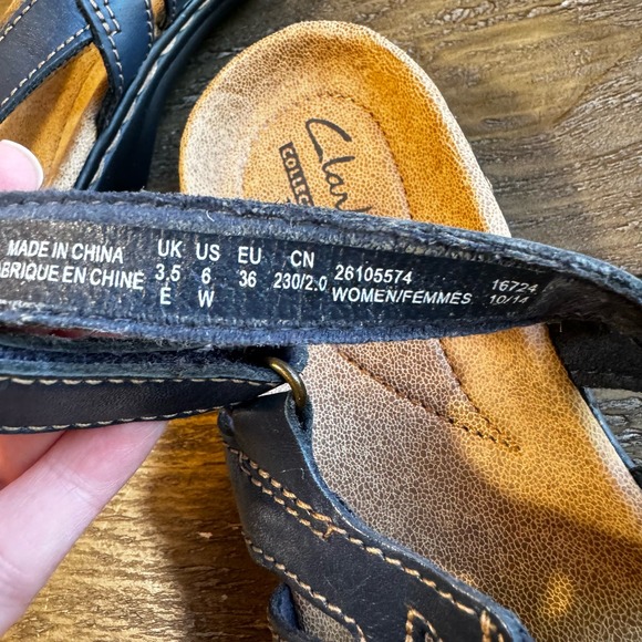 6 wide Clarks Women's Leisa Lakelyn Blue Leather Slingback Casual Sandals - Picture 9 of 9